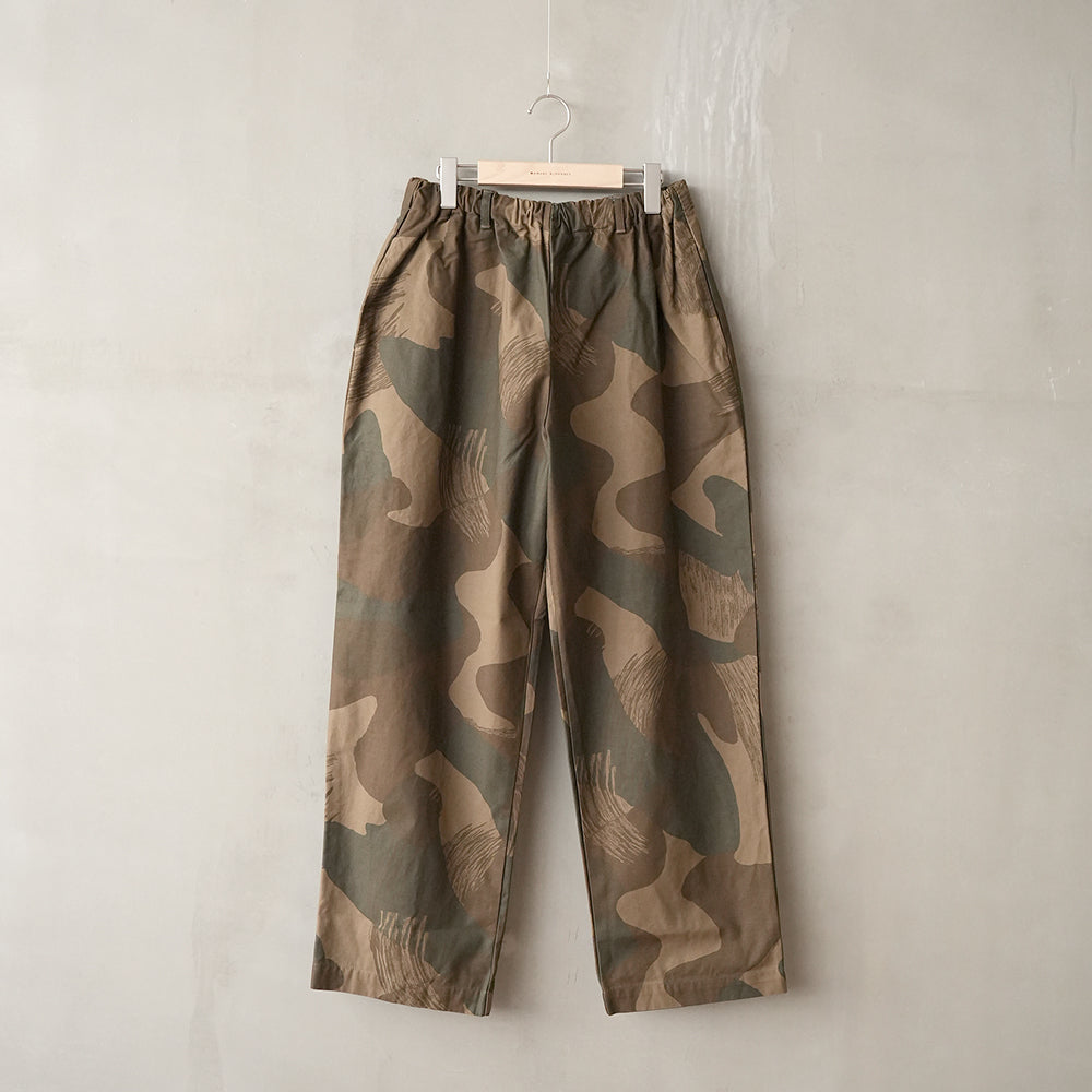 BACK SATIN CAMO EASY PANTS – MANUAL ALPHABET ONLINE STORE
