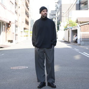 CARDBOARD MOCKNECK TEE