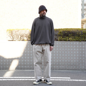 CARDBOARD MOCKNECK TEE