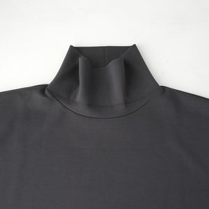 CARDBOARD MOCKNECK TEE