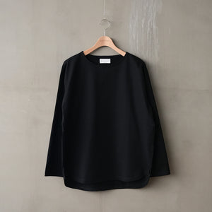 BOATNECK ROUND TEE