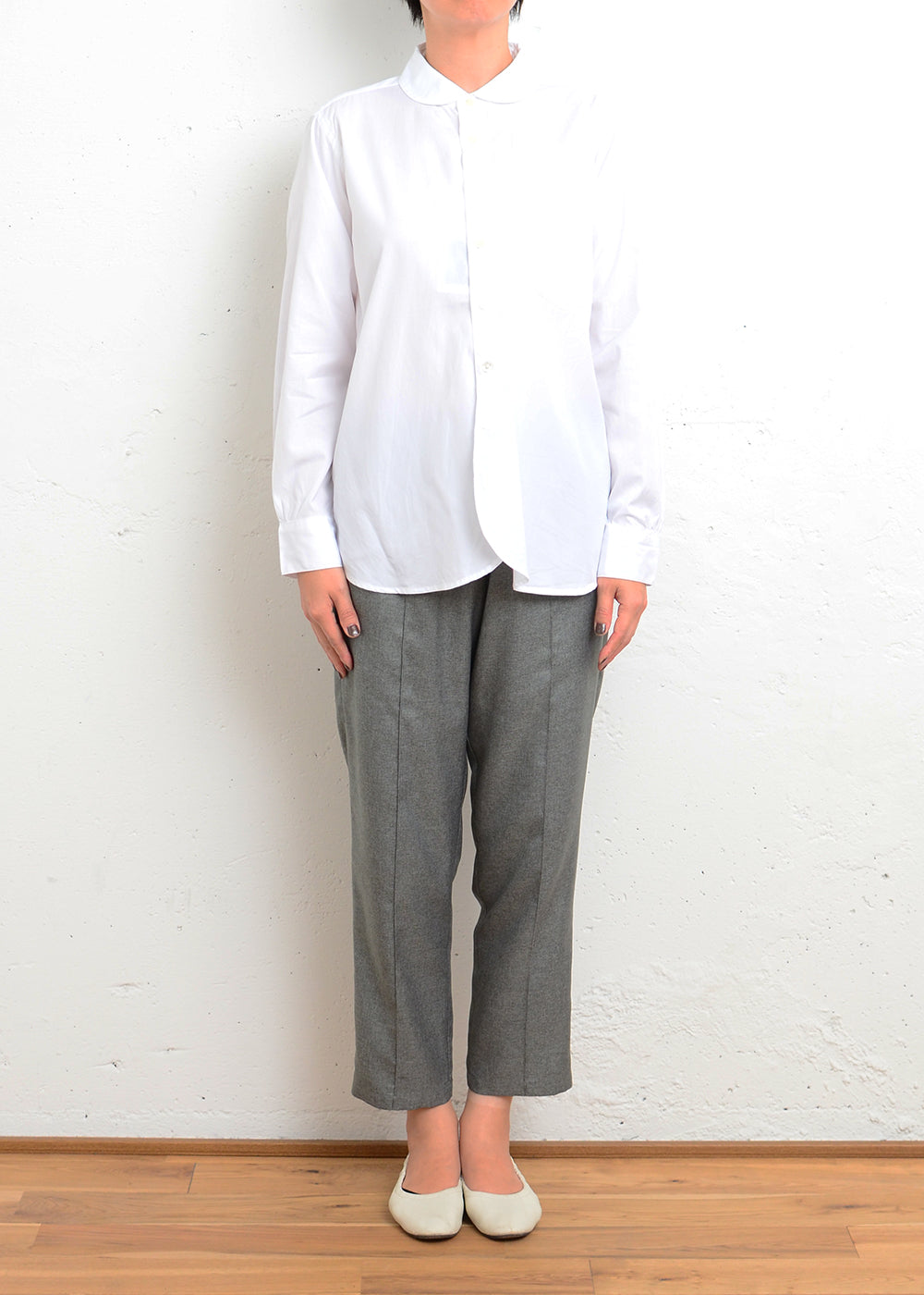BROAD ROUND COLOR SHIRT (FOR WOMEN) – MANUAL ALPHABET ONLINE